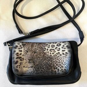 Rare 🔥 ICON Los Angeles‎ Snow Leopard  designer leather crossbody bag, NWOT.